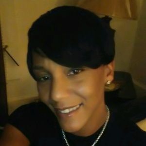 Meet your Posher, Ebony